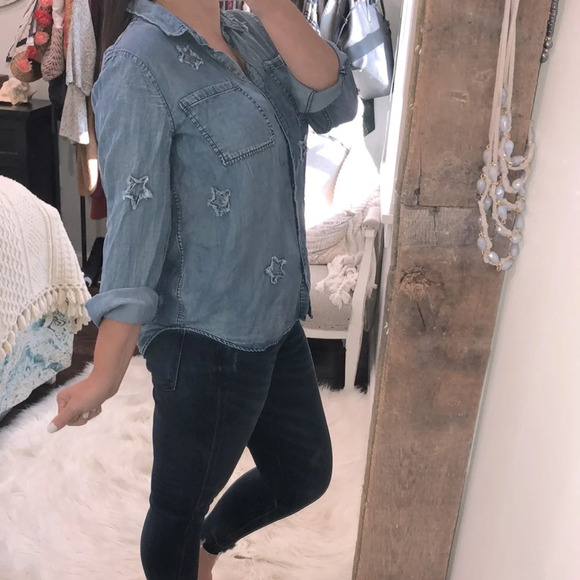 Velvet Heart size medium chambray star print top - Picture 2 of 6